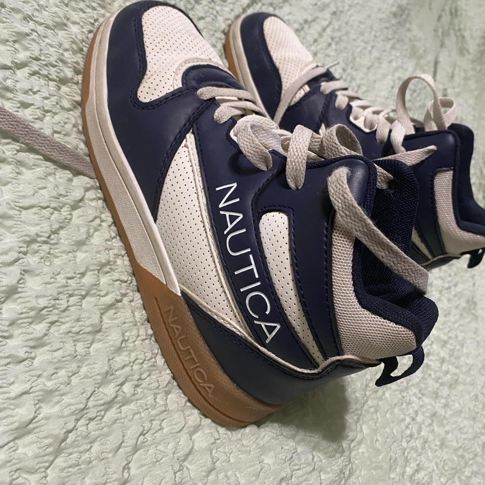 Nautica Blue and Cream Youth Sneakers
